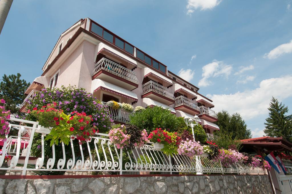 Bed & Breakfast Villa Klara Ičići エクステリア 写真